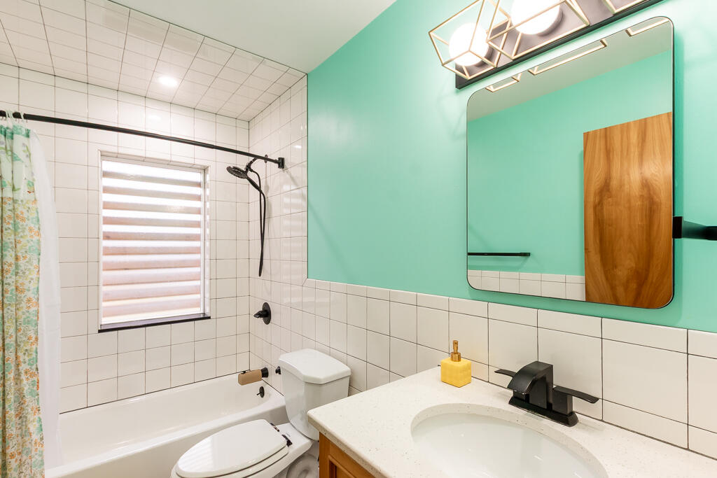 992 North Prospect Road Ypsilanti, MI 48198 - Photo 19 of 53 992 N Prospect Rd-31