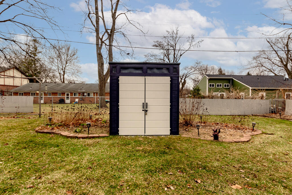 992 North Prospect Road Ypsilanti, MI 48198 - Photo 37 of 53 992 N Prospect Rd-9