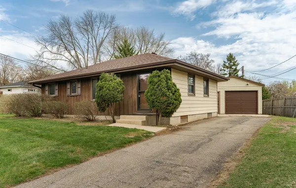 $300,000 | 2724 12th Avenue Northwest, Rochester, MN 55901