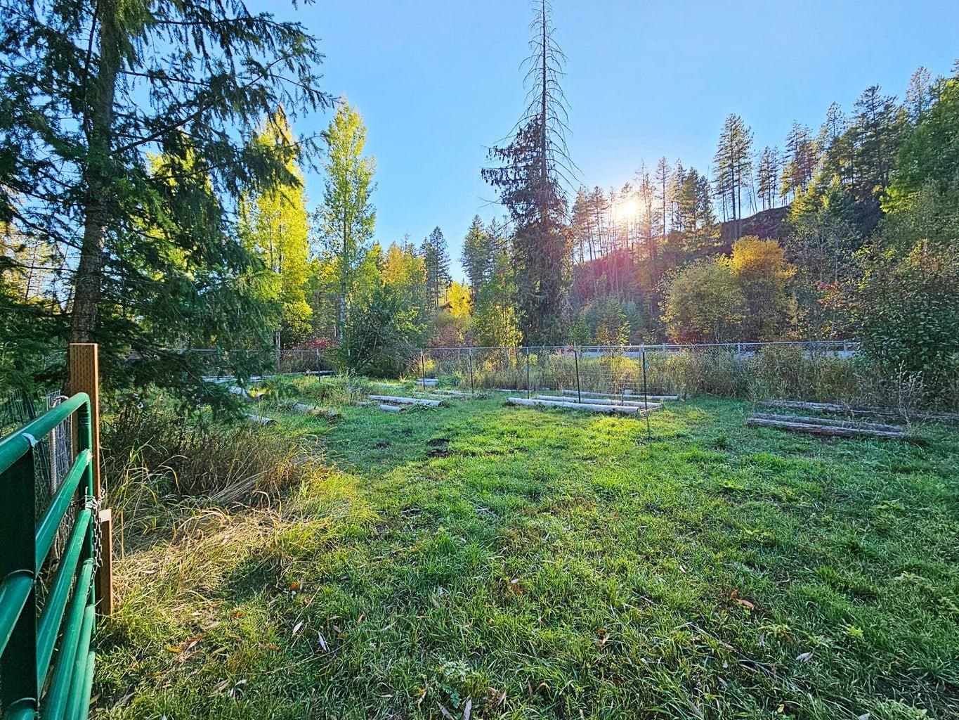 410 H Prouty Corner Loop Road Colville, WA 99114 - Photo 24 of 29