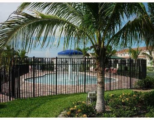 3071 Laurel Ridge Circle, Unit 3071 Riviera Beach, FL 33404 - Photo 23 of 26 Photo 23