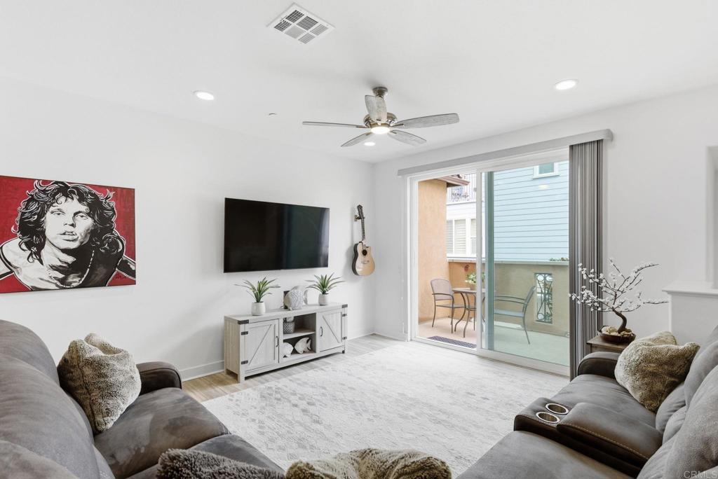 4367 Pacifica Way, Unit 2 Oceanside, CA 92056 - Photo 16 of 37