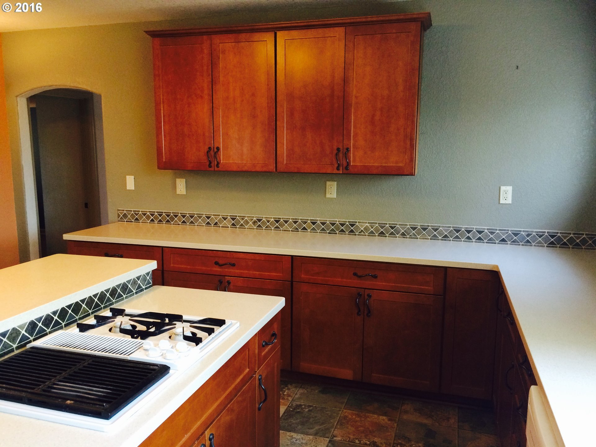 13908 Lookingglass Road Winston, OR 97496 - Photo 3 of 10 Gallery Image 3