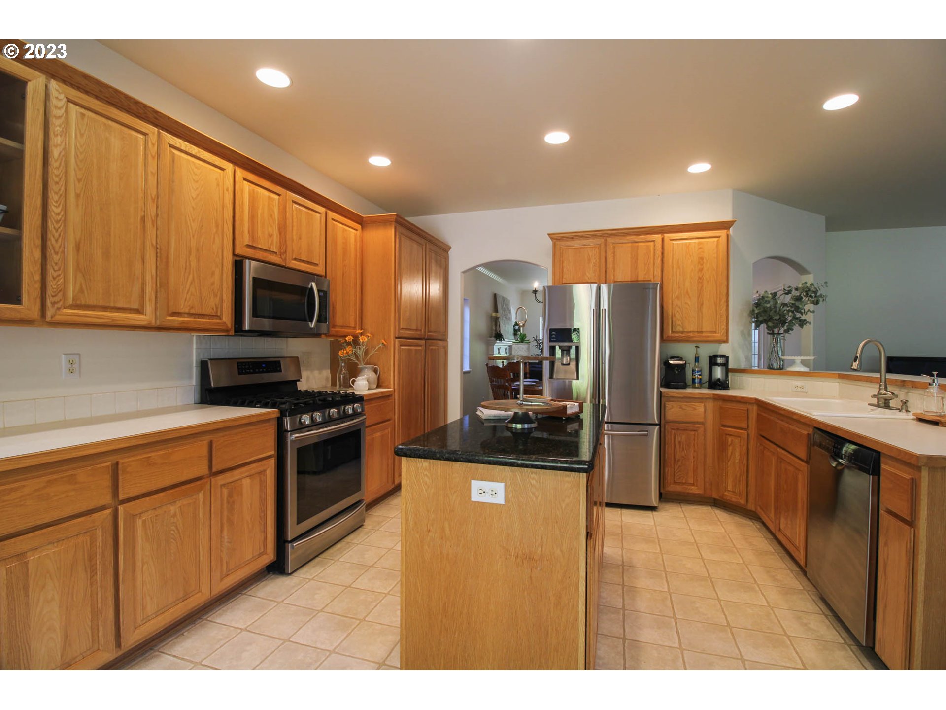 3489 Quail Ridge Lane Eugene, OR 97404 - Photo 14 of 37 Gallery Image 14