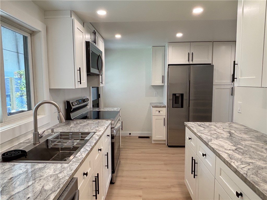 28 Fair Street Oneonta, NY 13820 - Photo 2 of 38