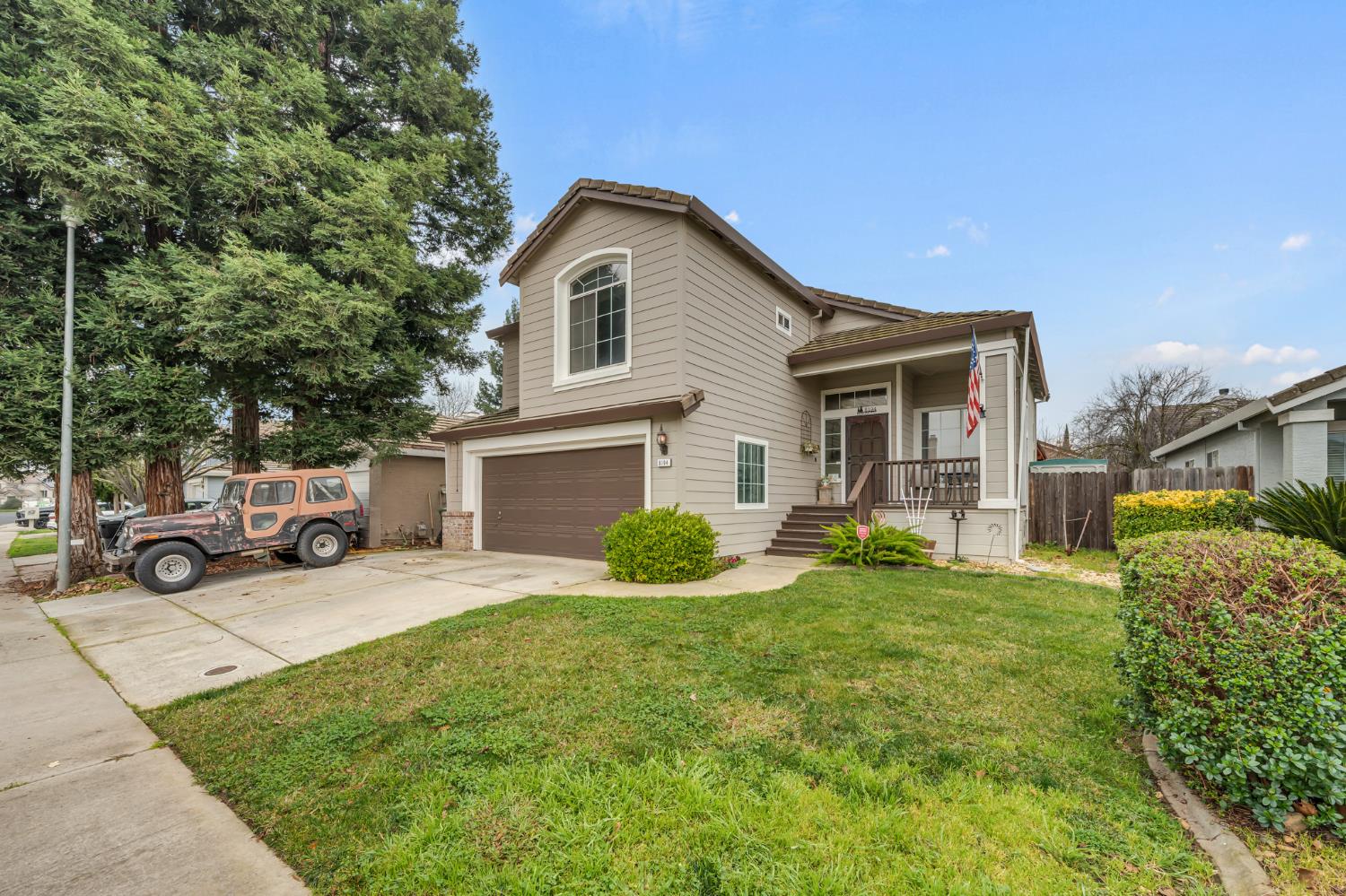 8194 Primoak Way Elk Grove, CA 95758 - Photo 4 of 44