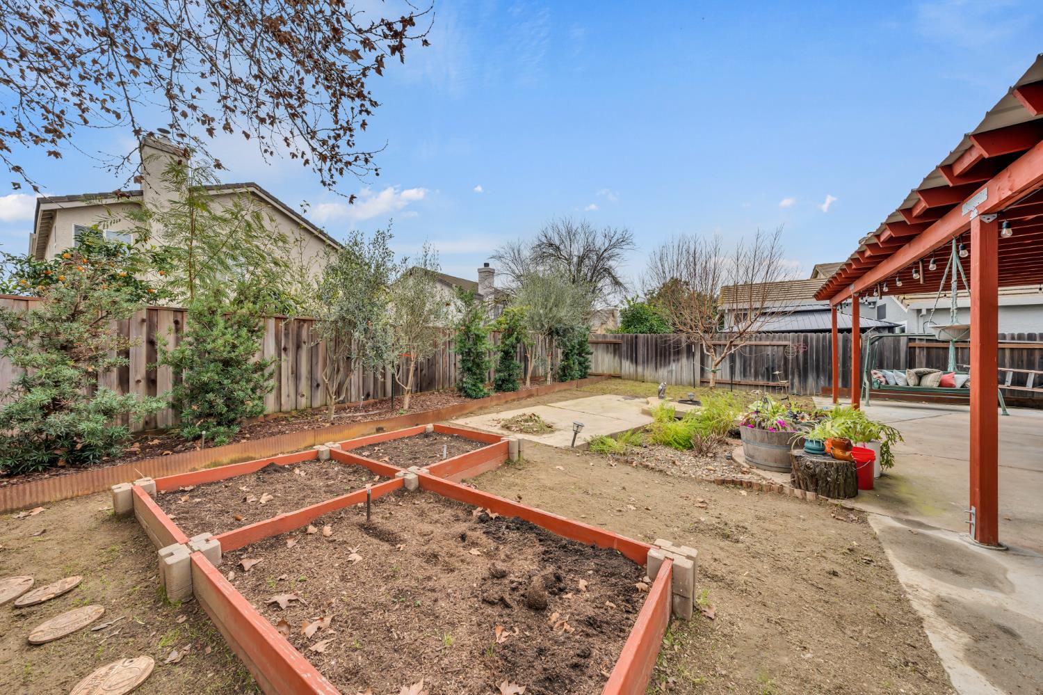 8194 Primoak Way Elk Grove, CA 95758 - Photo 6 of 44