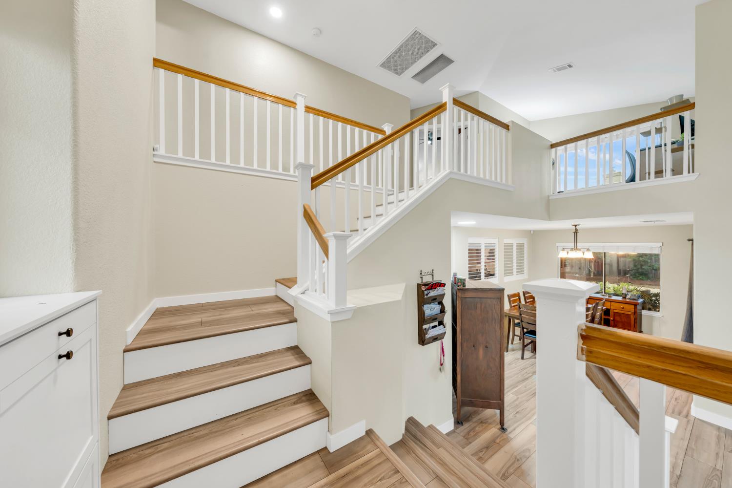 8194 Primoak Way Elk Grove, CA 95758 - Photo 9 of 44