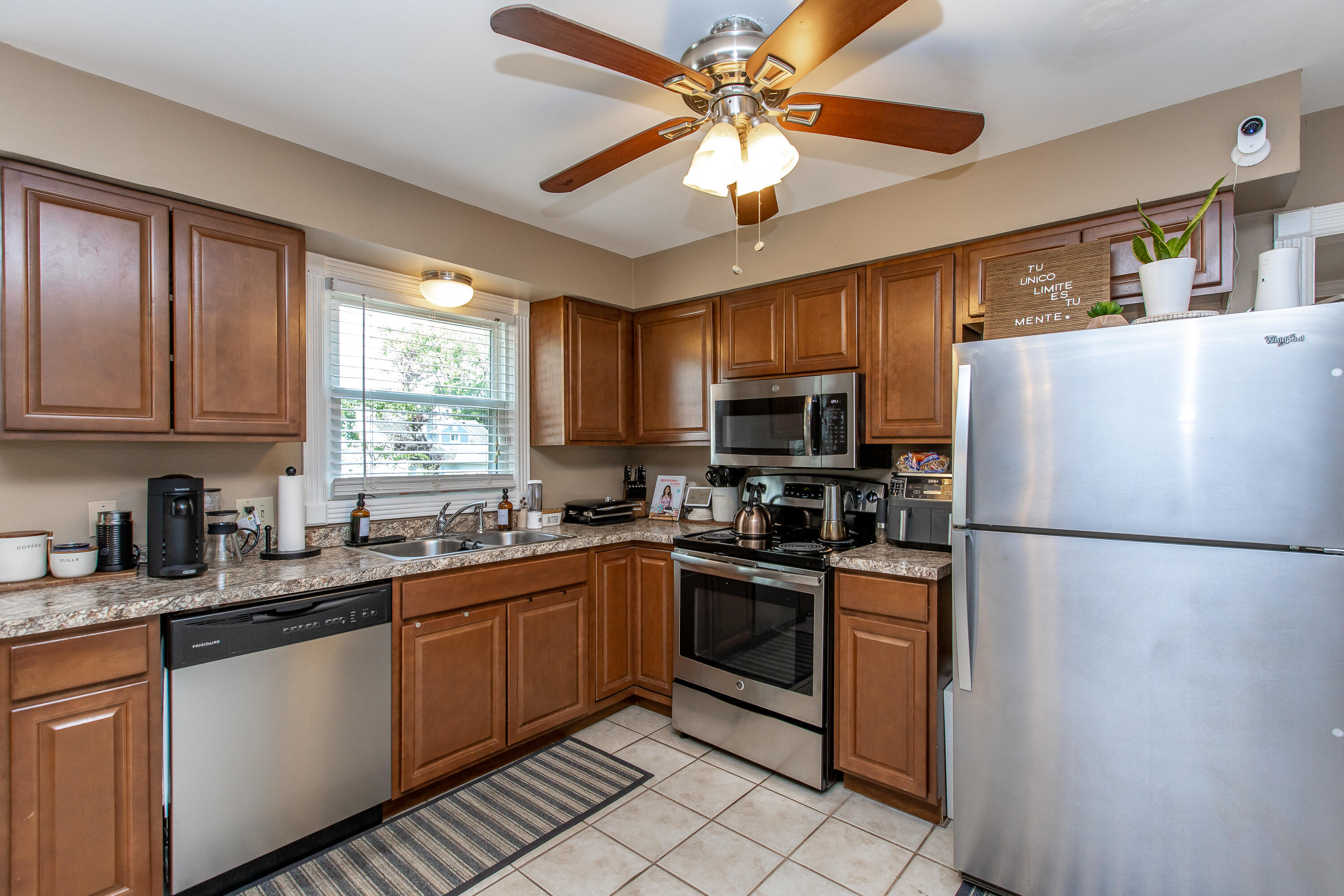 1124 Wood Ridge Road Lexington, KY 40514 - Photo 13 of 34 3-9