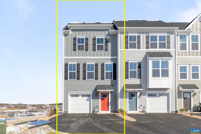 $2,450 | 39 Iron Horse Lane, Unit V, Fishersville, VA 22939