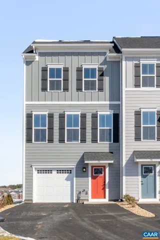 $2,450 | 39 Iron Horse Lane, Unit V, Fishersville, VA 22939