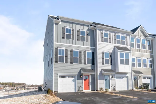 $2,450 | 39 Iron Horse Lane, Unit V, Fishersville, VA 22939