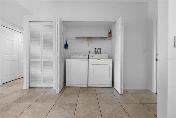 $299,900 | 6575 99th Way North, Unit 22205, St. Petersburg, FL 33708