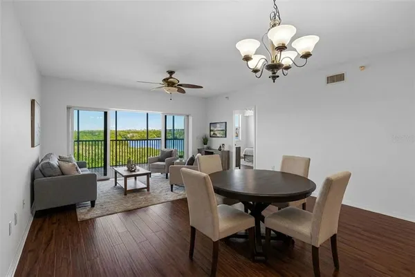 $299,900 | 6575 99th Way North, Unit 22205, St. Petersburg, FL 33708