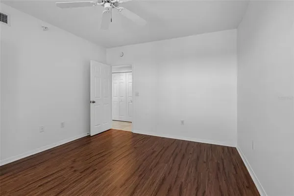 $299,900 | 6575 99th Way North, Unit 22205, St. Petersburg, FL 33708