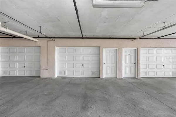 $299,900 | 6575 99th Way North, Unit 22205, St. Petersburg, FL 33708