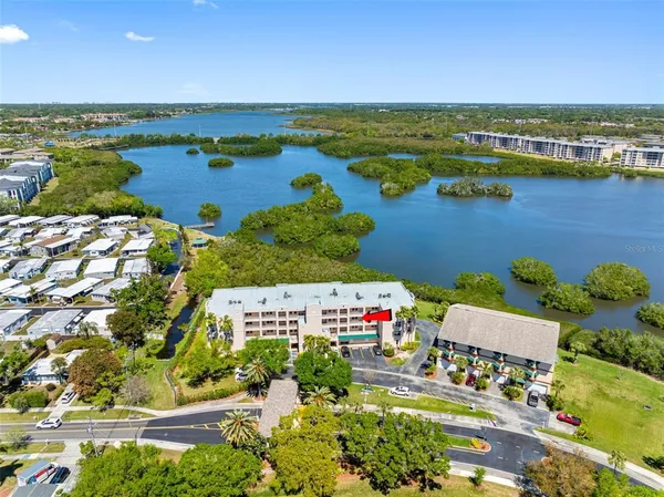 $299,900 | 6575 99th Way North, Unit 22205, St. Petersburg, FL 33708