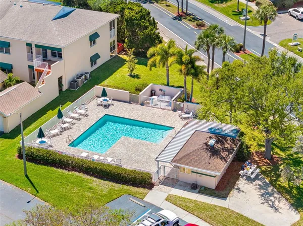 $299,900 | 6575 99th Way North, Unit 22205, St. Petersburg, FL 33708