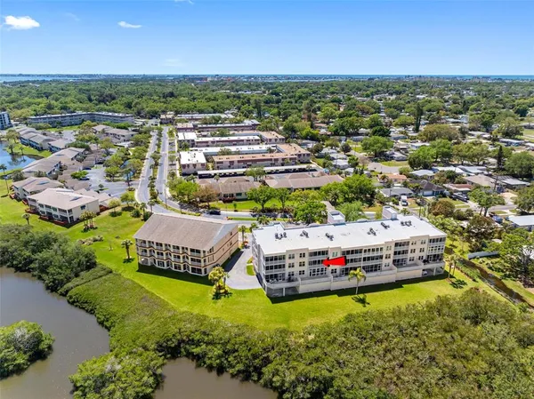 $299,900 | 6575 99th Way North, Unit 22205, St. Petersburg, FL 33708