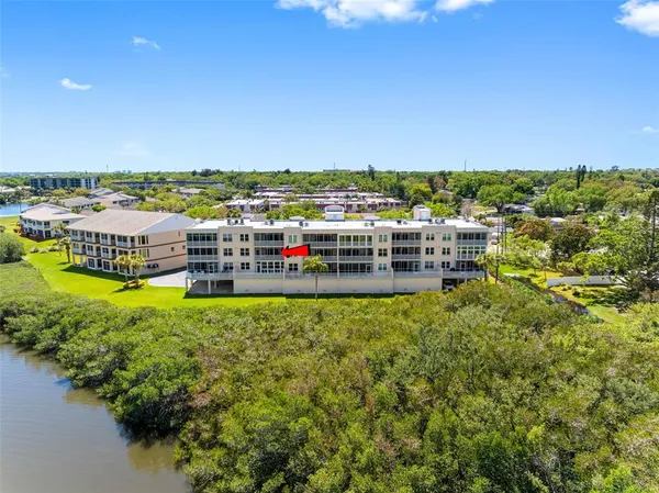 $299,900 | 6575 99th Way North, Unit 22205, St. Petersburg, FL 33708