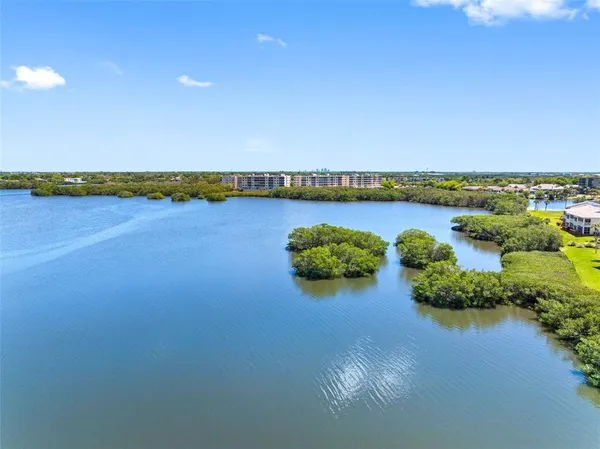 $299,900 | 6575 99th Way North, Unit 22205, St. Petersburg, FL 33708