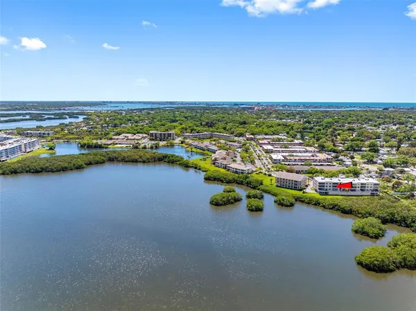 $299,900 | 6575 99th Way North, Unit 22205, St. Petersburg, FL 33708