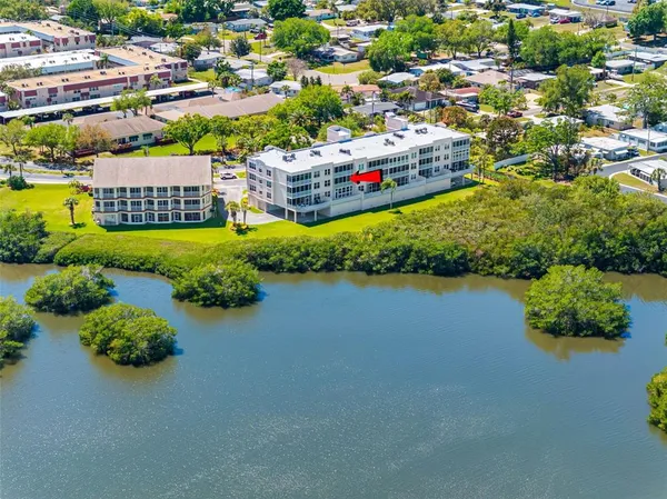 $299,900 | 6575 99th Way North, Unit 22205, St. Petersburg, FL 33708
