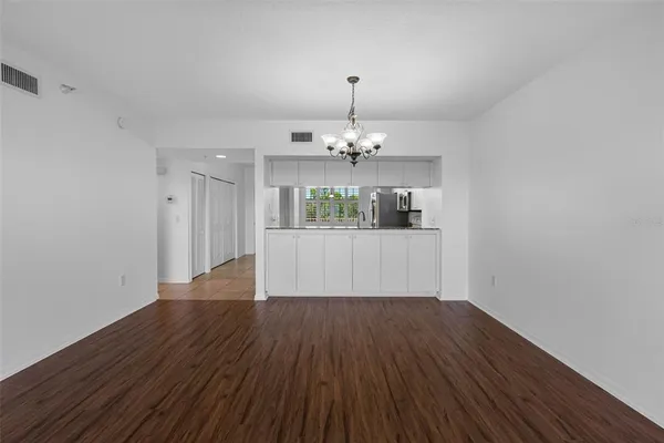 $299,900 | 6575 99th Way North, Unit 22205, St. Petersburg, FL 33708