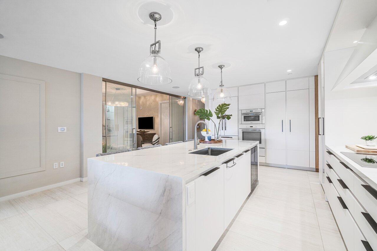 200 Southeast Mizner Boulevard, Unit 405 Boca Raton, FL 33432 - Photo 8 of 81 004-200SoutheastMiznerBoulevard-BocaRato