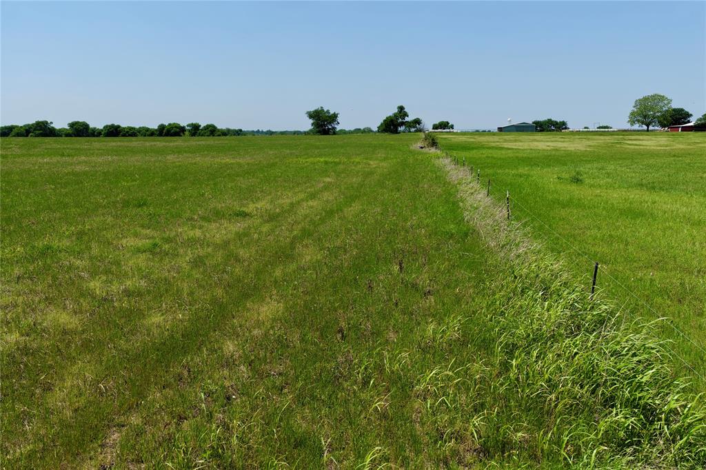 204 Valley View Valley View, TX 76272 - Photo 7 of 23 a view of an ocean from a yard