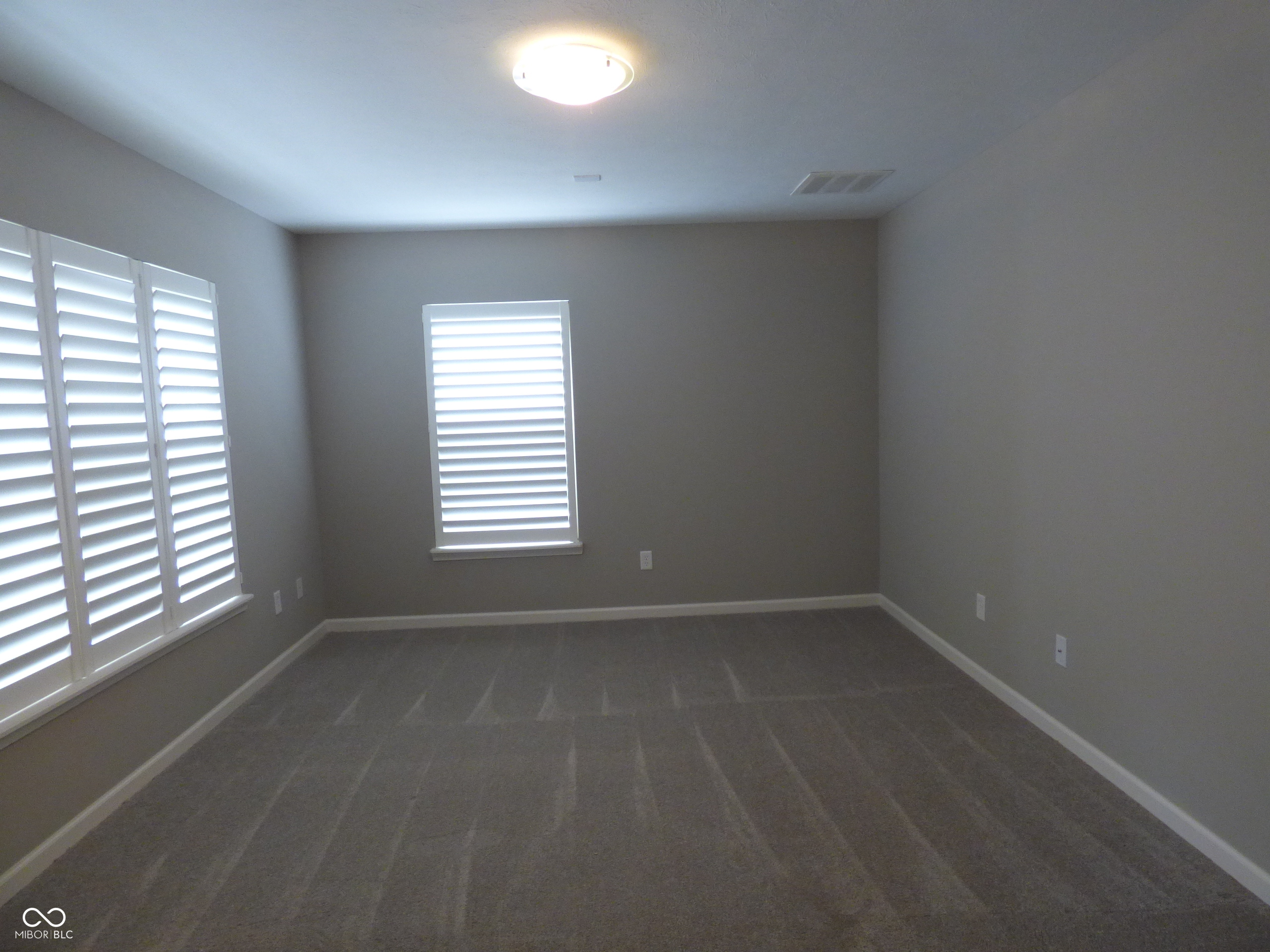 8213 Katrina Way Fishers, IN 46038 - Photo 4 of 28