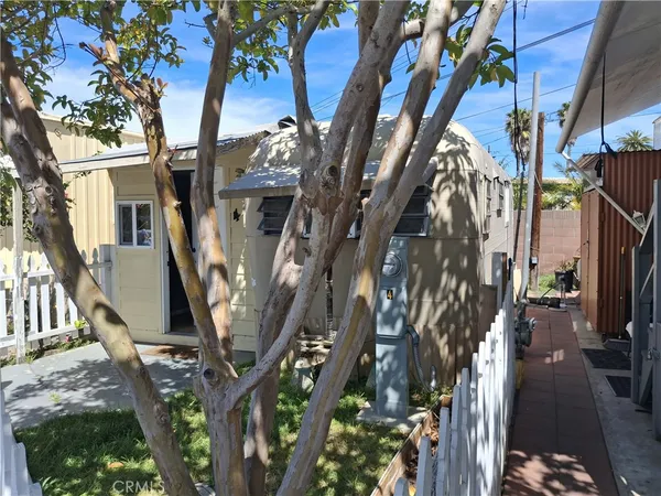 $32,000 | 4503 Clara Street, Cudahy, CA 90201