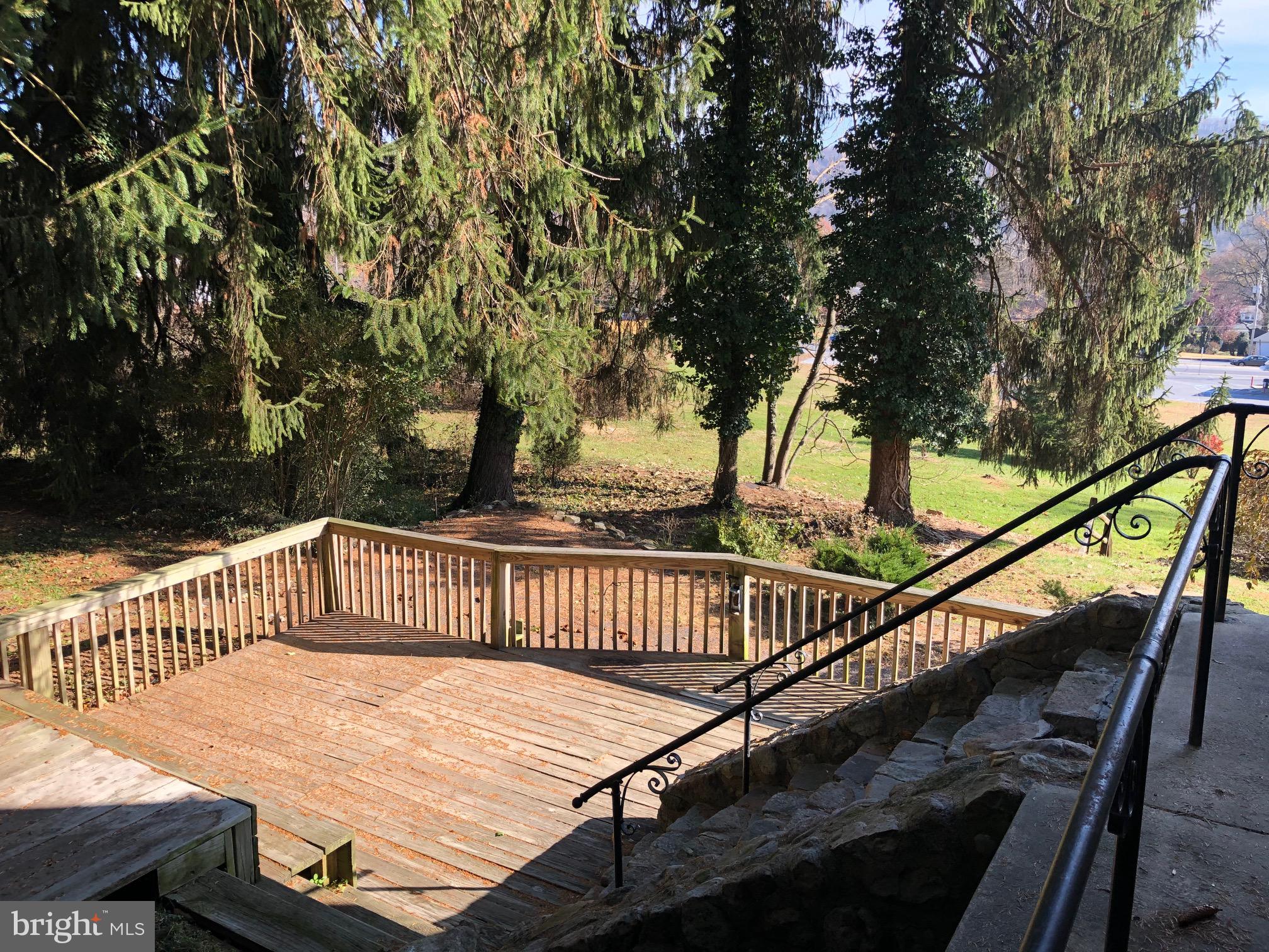 1035 Friedensburg Road Reading, PA 19606 - Photo 8 of 28 Deck