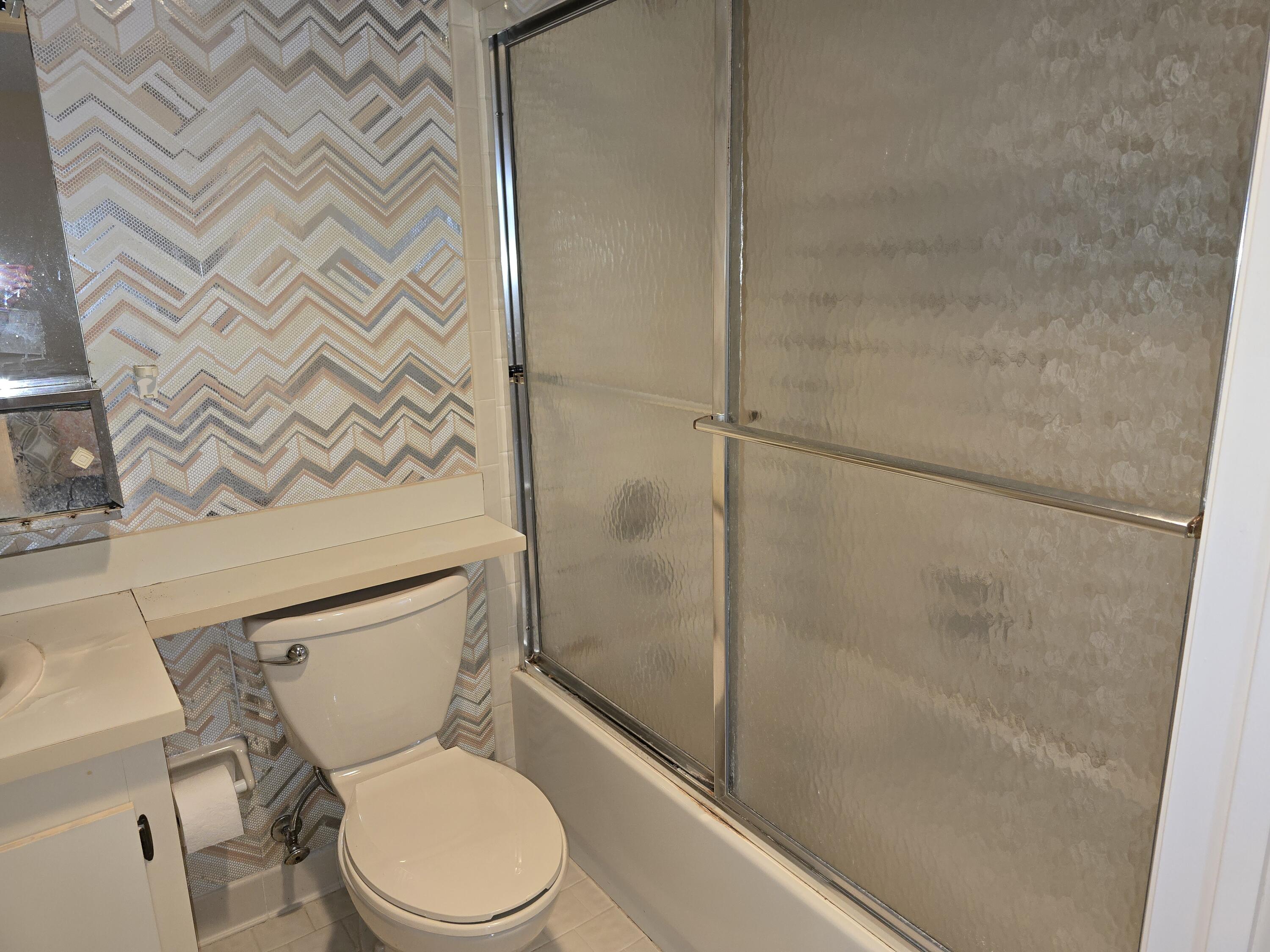 2100 Springdale Boulevard, Unit 306 Palm Springs, FL 33461 - Photo 15 of 21 Primary bath