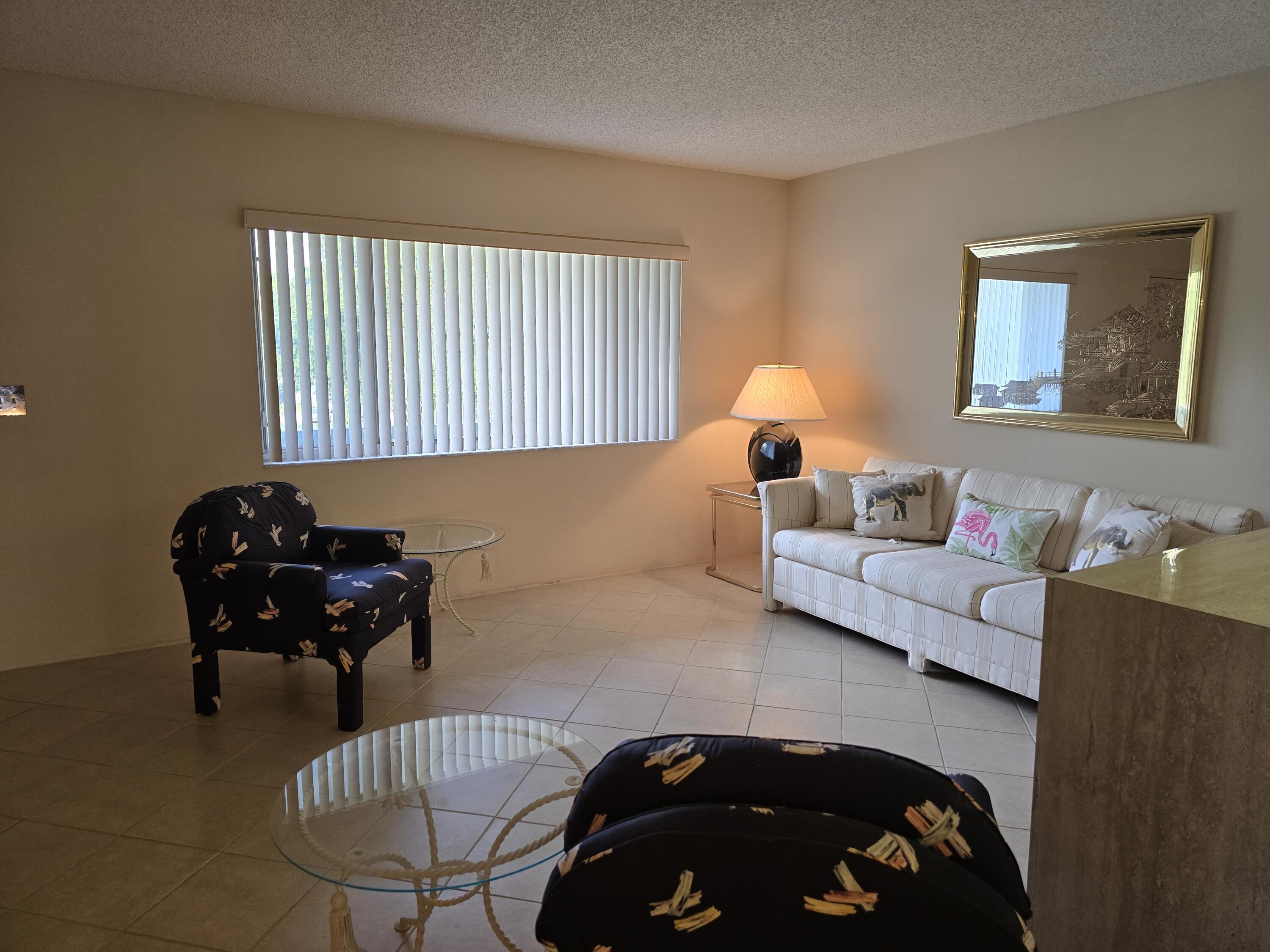 2100 Springdale Boulevard, Unit 306 Palm Springs, FL 33461 - Photo 5 of 21 Living room