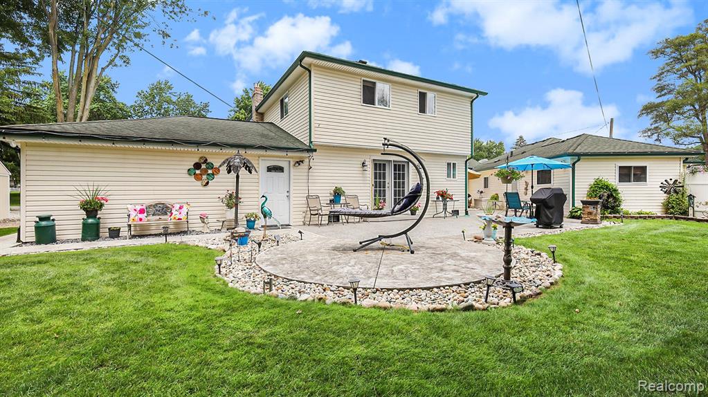 8635 North Eston Road Clarkston, MI 48348 - Photo 36 of 46