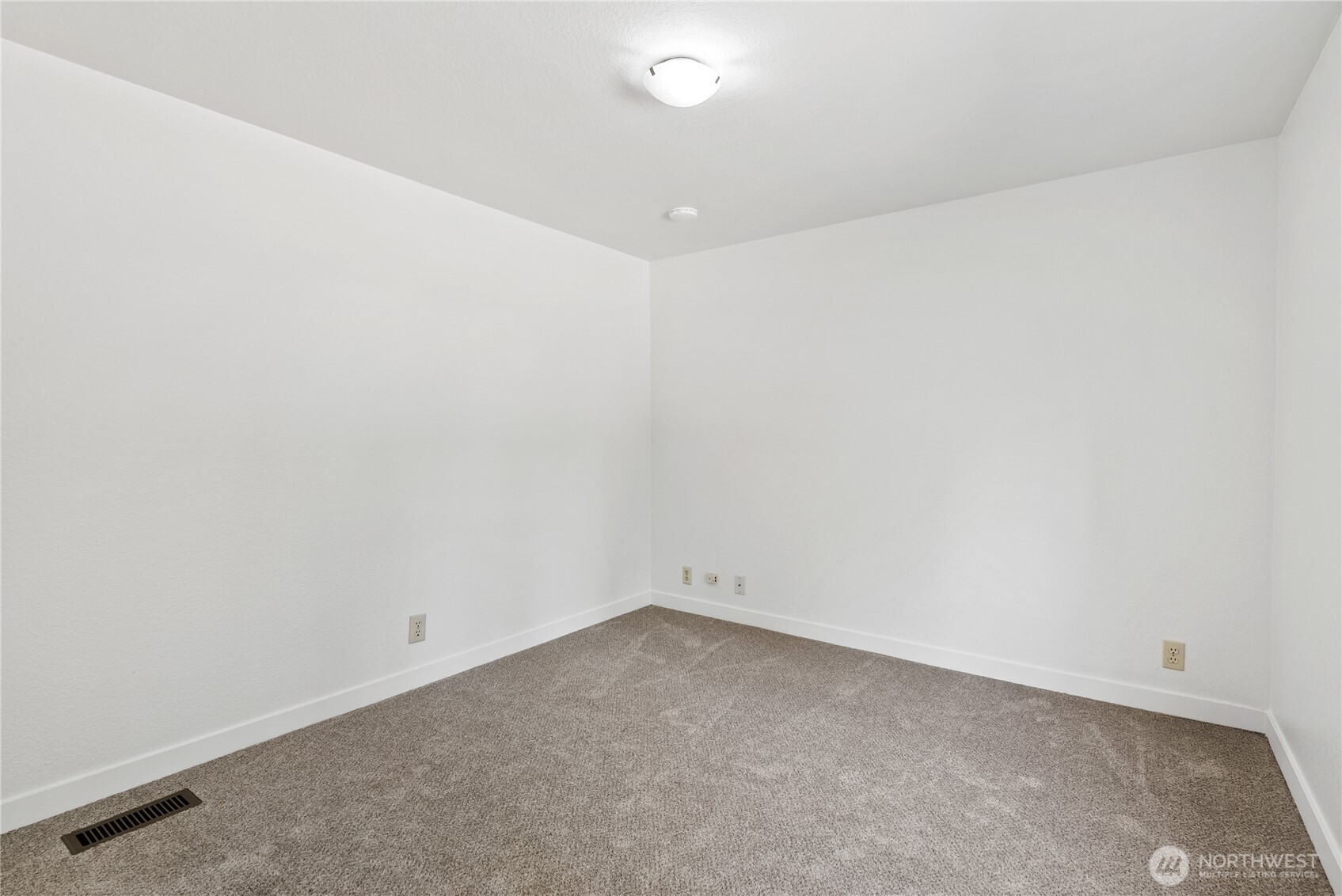 10223 Glenwood Road Southwest Port Orchard, WA 98367 - Photo 33 of 40