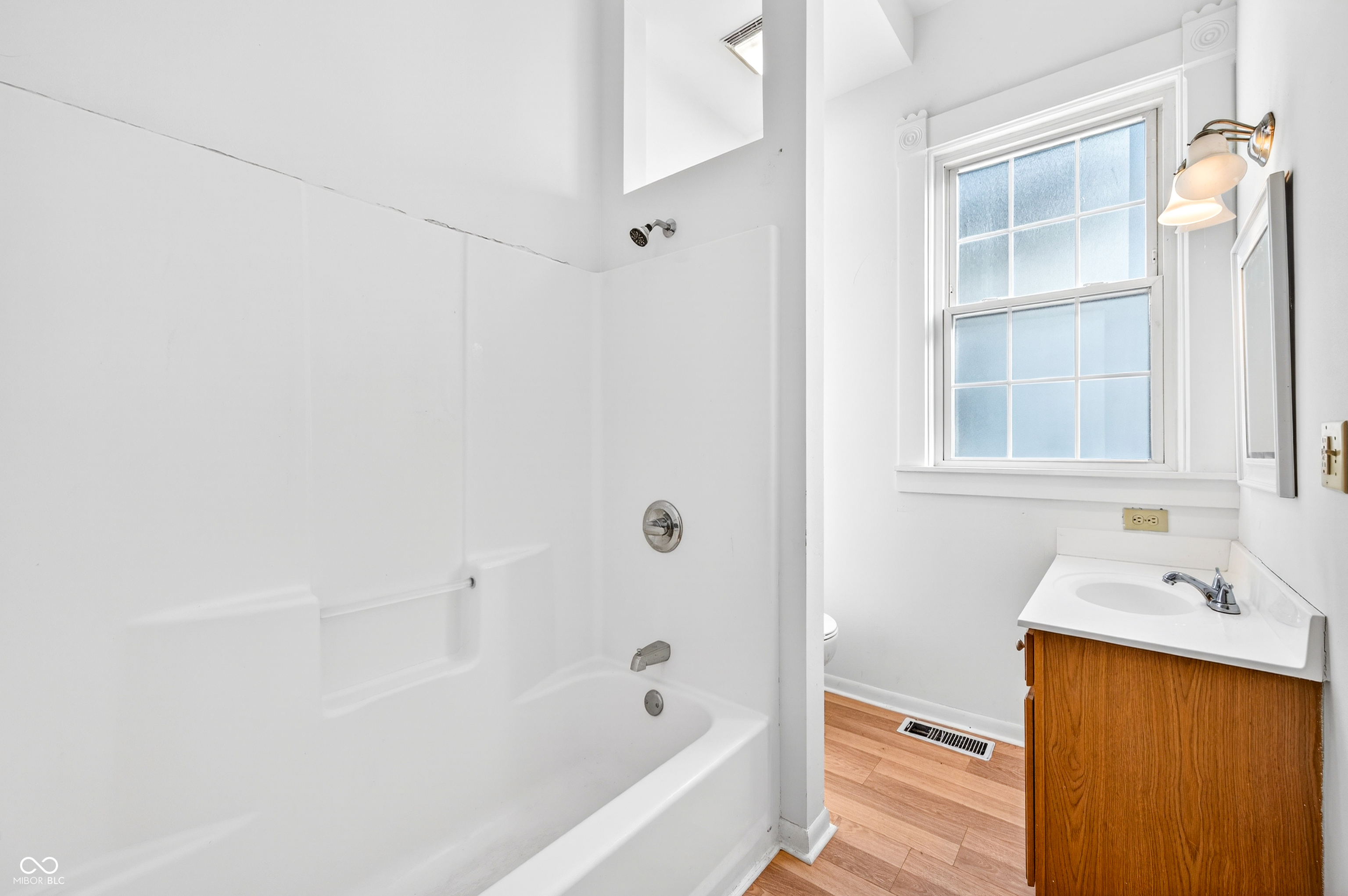 930 7th Street Columbus, IN 47201 - Photo 15 of 39