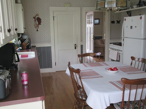 18 Buckingham Road Quincy, MA 02170 - Photo 4 of 10 Gallery Image 4