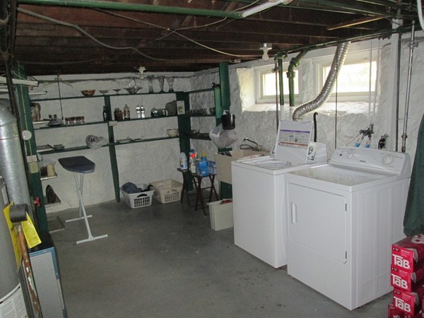 18 Buckingham Road Quincy, MA 02170 - Photo 8 of 10 Gallery Image 8