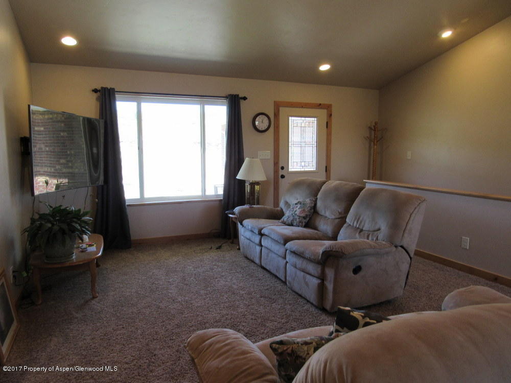408 Pronghorn Road Craig, CO 81625 - Photo 4 of 58 IMG_0119