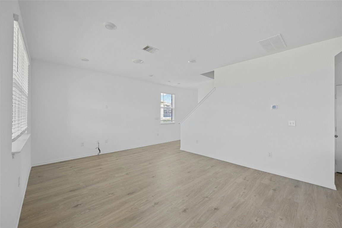 321 Brody Lane Georgetown, TX 78626 - Photo 7 of 32