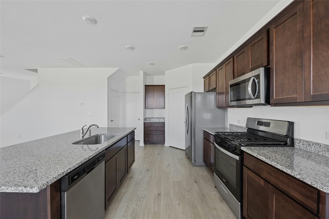 321 Brody Lane Georgetown, TX 78626 - Photo 10 of 32