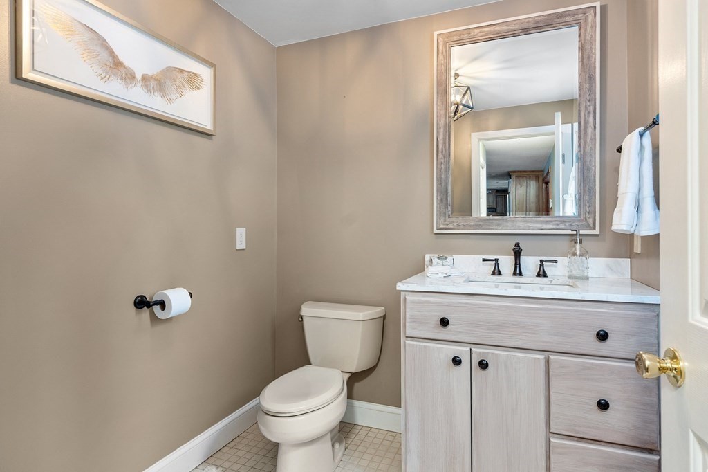 49 Sherburne Road Pelham, NH 03076 - Photo 11 of 30 Gallery Image 11