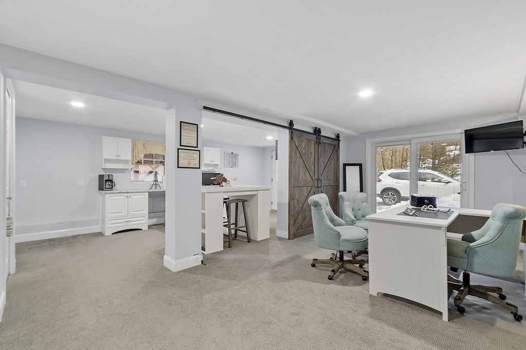 49 Sherburne Road Pelham, NH 03076 - Photo 21 of 30 Gallery Image 21