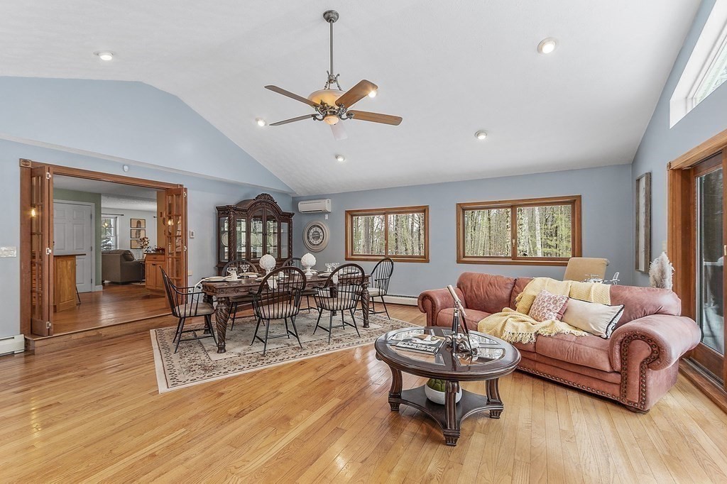 49 Sherburne Road Pelham, NH 03076 - Photo 9 of 30 Gallery Image 9