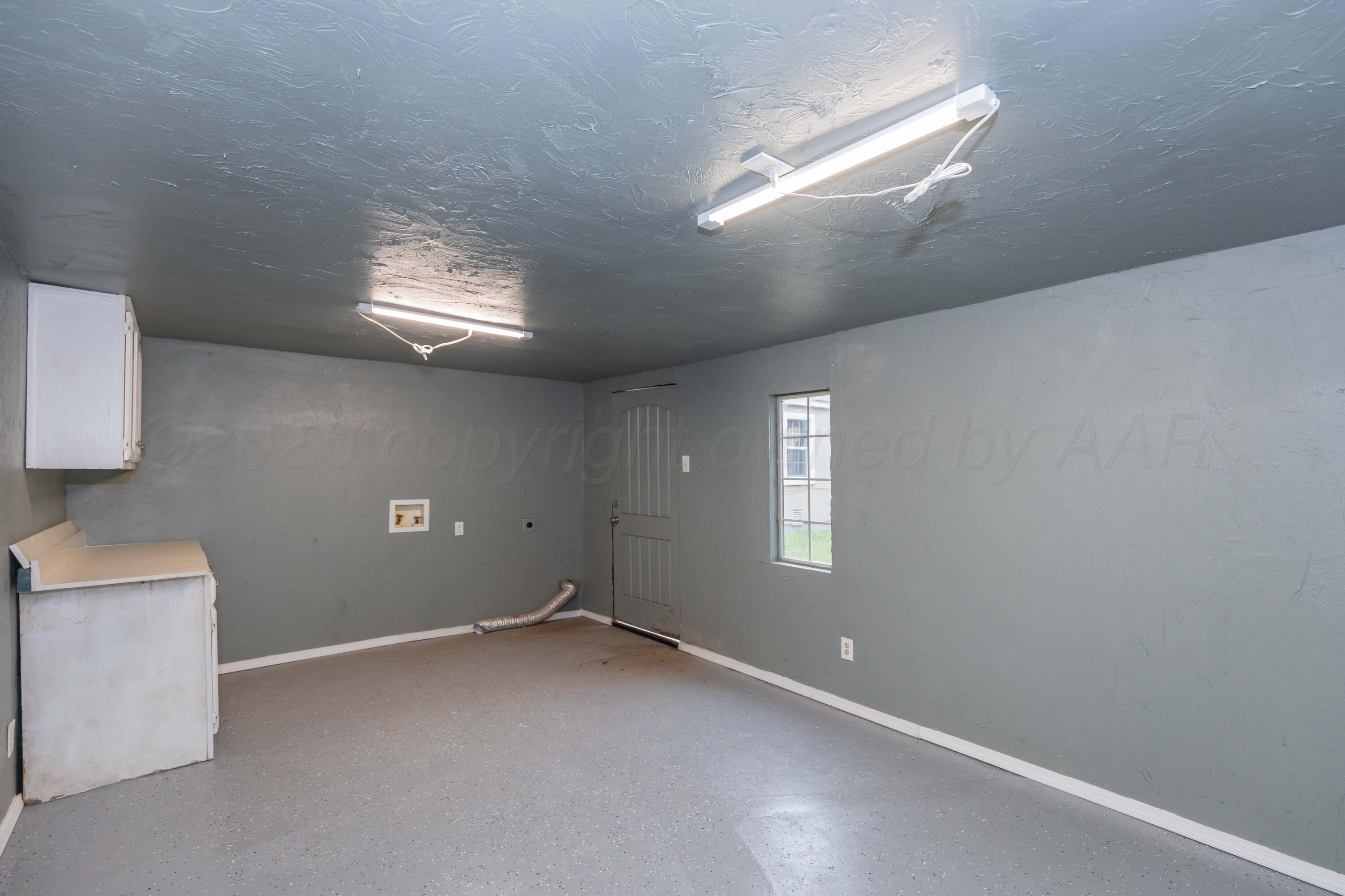 1307 North Buchanan Street Amarillo, TX 79107 - Photo 26 of 31 a view of an empty room with a window