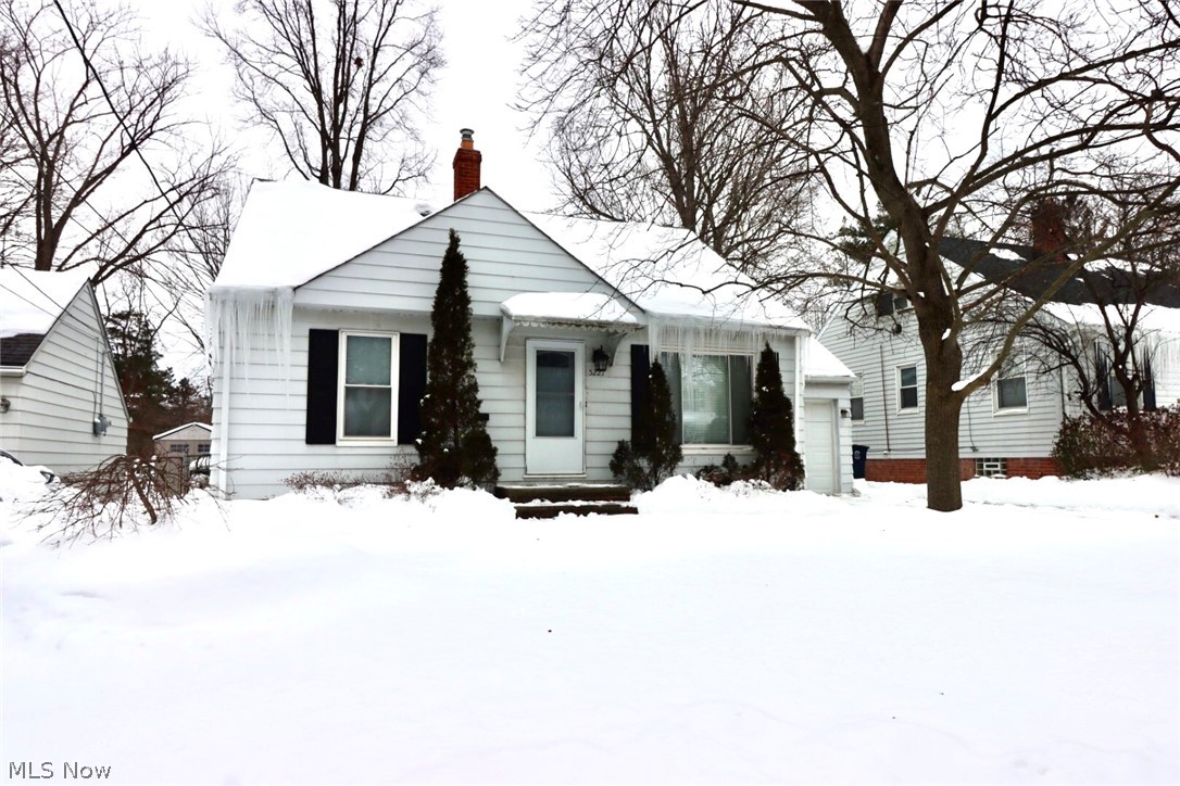 5227 Edenhurst Road Cleveland, OH 44124 - Photo 1 of 30