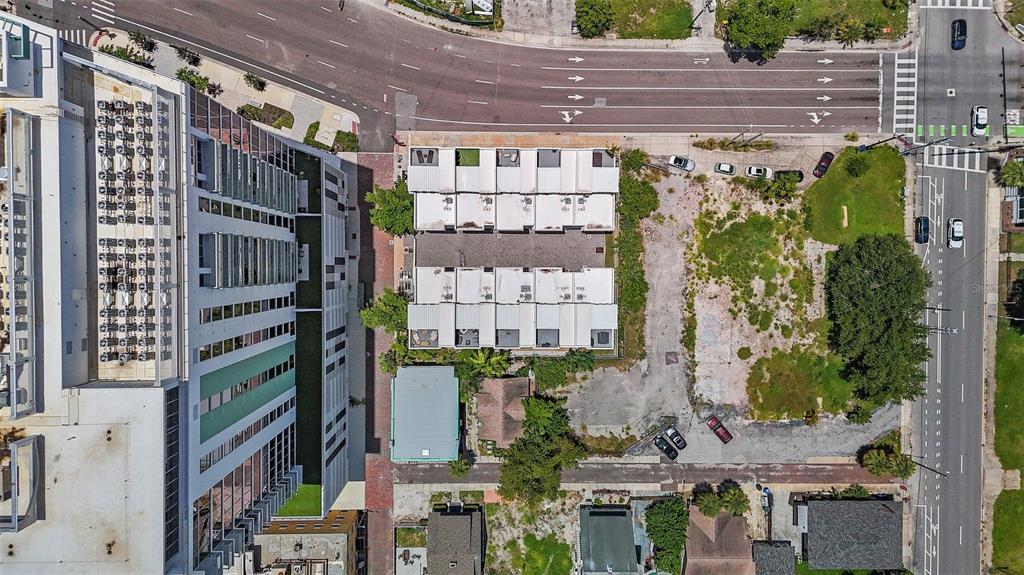 755 Calla Terrace North St. Petersburg, FL 33701 - Photo 32 of 37 a view of a building