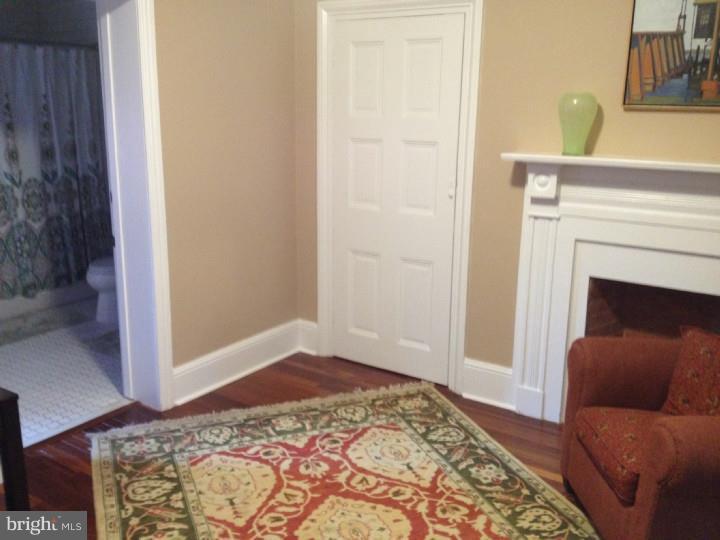 624 North 4th Street Philadelphia, PA 19123 - Photo 13 of 20